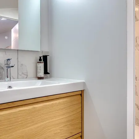 Apartment L'esprit Normand Chaleureux Fraichement Renove Proche Chu Rouen