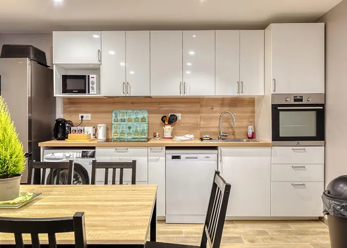 Apartment L'esprit Normand Chaleureux Fraichement Renove Proche Chu *