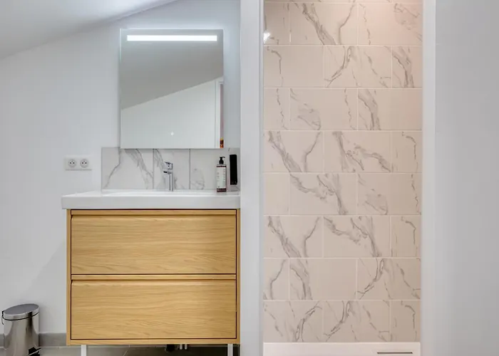 Apartment L'esprit Normand Chaleureux Fraichement Renove Proche Chu