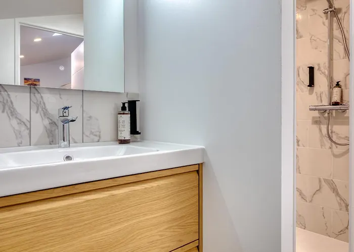 Apartment L'esprit Normand Chaleureux Fraichement Renove Proche Chu Rouen