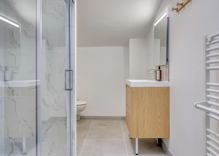 L'esprit Normand Chaleureux Fraichement Renove Proche Chu *